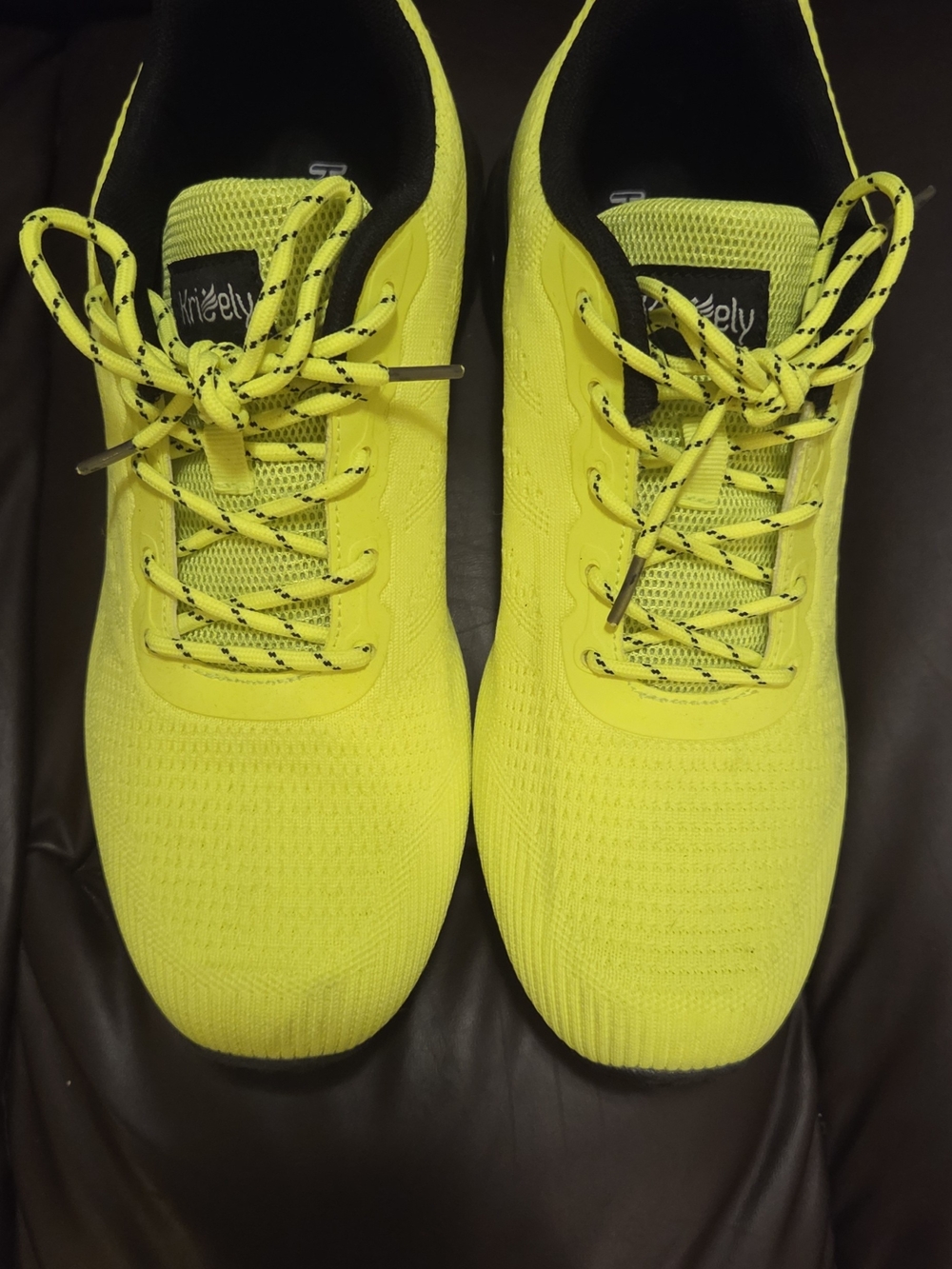 Kricely Men’s Neon Yellow Lightweight Trail Shoes Size 9